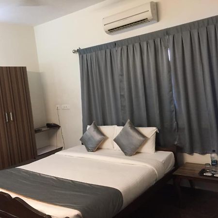 Hotel Pp Residency Covelong Zewnętrze zdjęcie